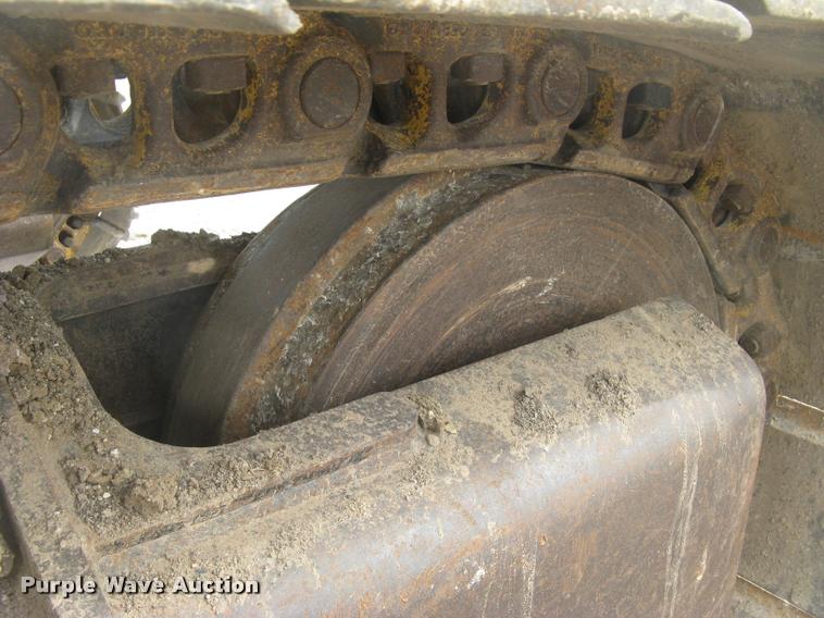image for item L3869 2005 Caterpillar 330C L excavator