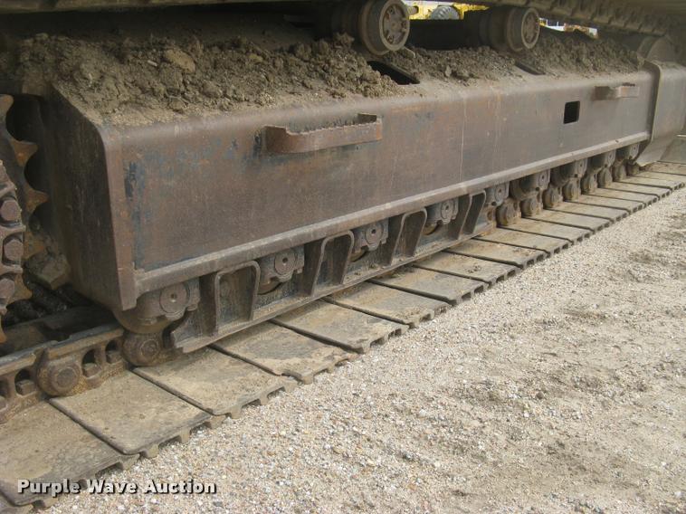 image for item L3869 2005 Caterpillar 330C L excavator