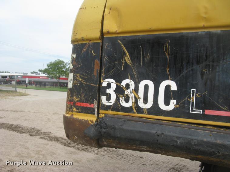 image for item L3869 2005 Caterpillar 330C L excavator