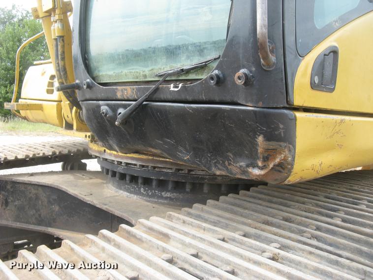 image for item L3869 2005 Caterpillar 330C L excavator