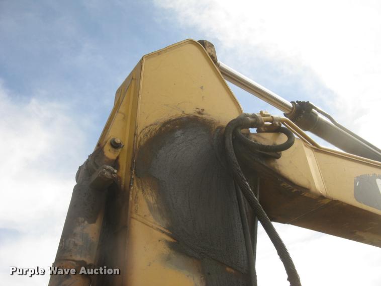 image for item L3897 2009 Caterpillar 328D LCR excavator