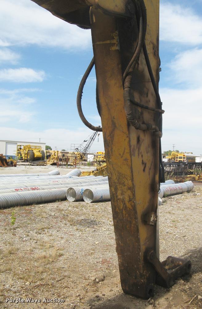 image for item L3897 2009 Caterpillar 328D LCR excavator