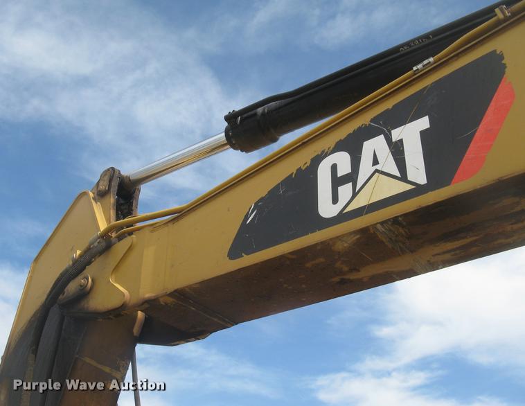 image for item L3897 2009 Caterpillar 328D LCR excavator
