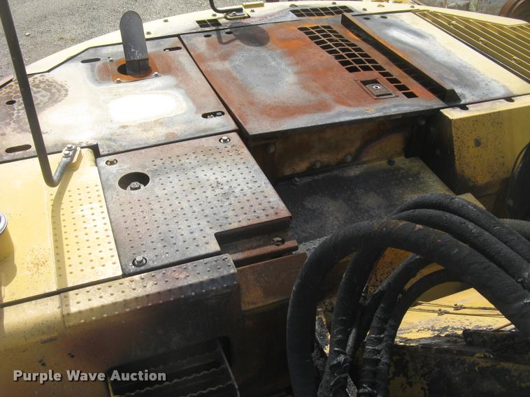 image for item L3897 2009 Caterpillar 328D LCR excavator