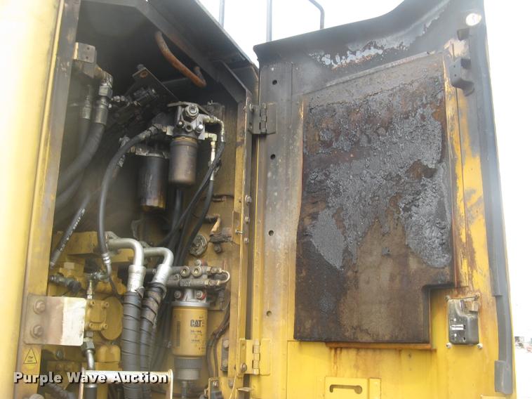 image for item L3897 2009 Caterpillar 328D LCR excavator