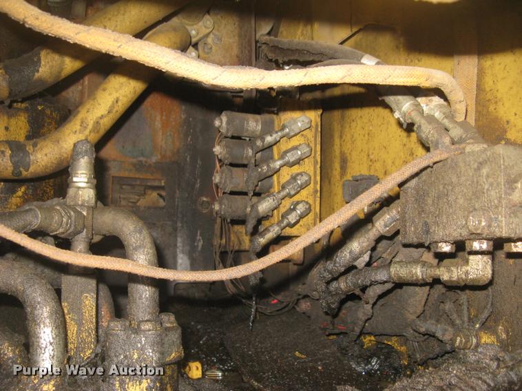 image for item L3897 2009 Caterpillar 328D LCR excavator