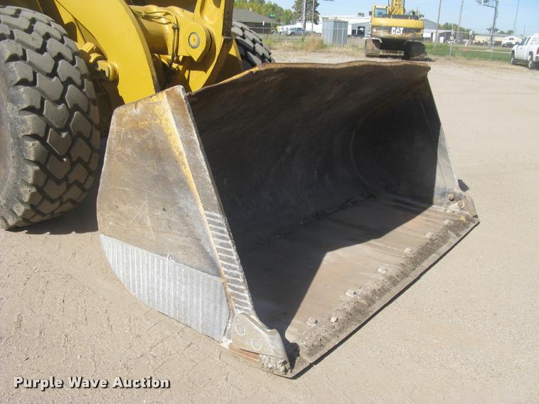image for item L3901 2001 Caterpillar 950G wheel loader
