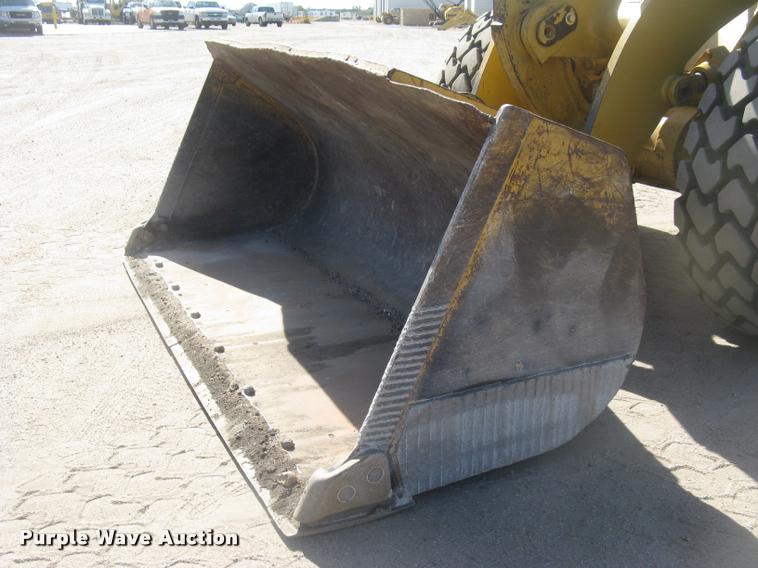 image for item L3901 2001 Caterpillar 950G wheel loader