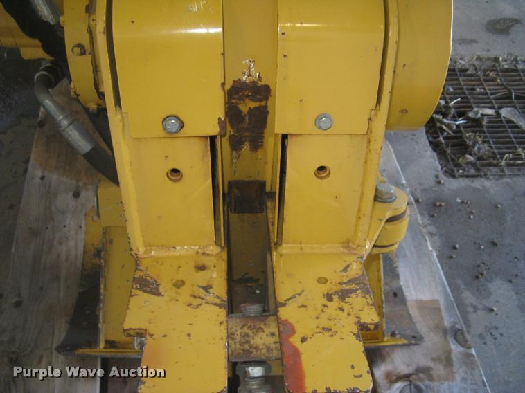 image for item L3907 Vermeer VP1250 vibratory plow attachment