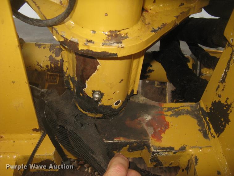 image for item L3907 Vermeer VP1250 vibratory plow attachment