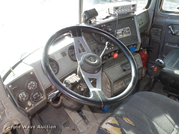 image for item L4111 2000 Mack RD688S dump truck