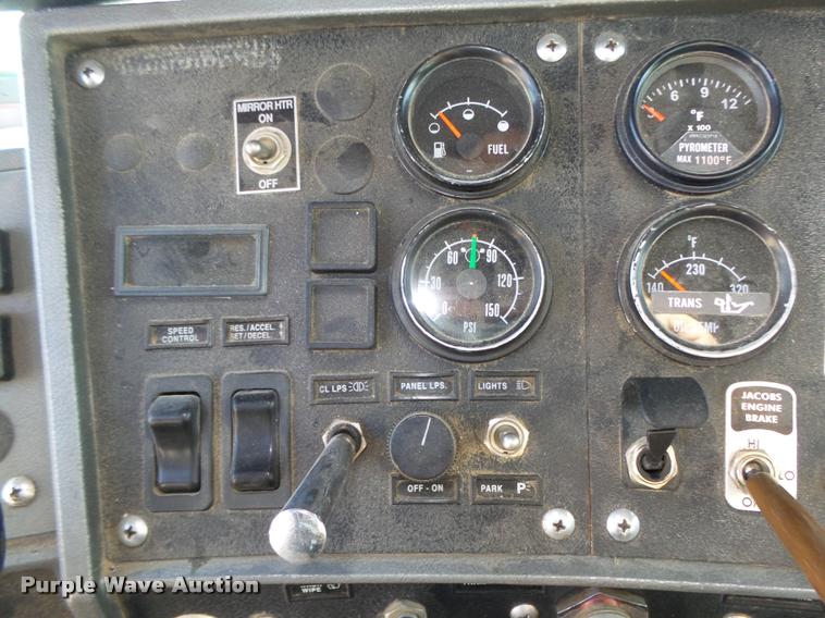 image for item L4111 2000 Mack RD688S dump truck