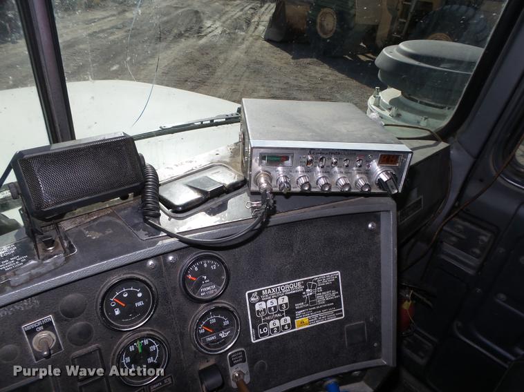 image for item L4111 2000 Mack RD688S dump truck