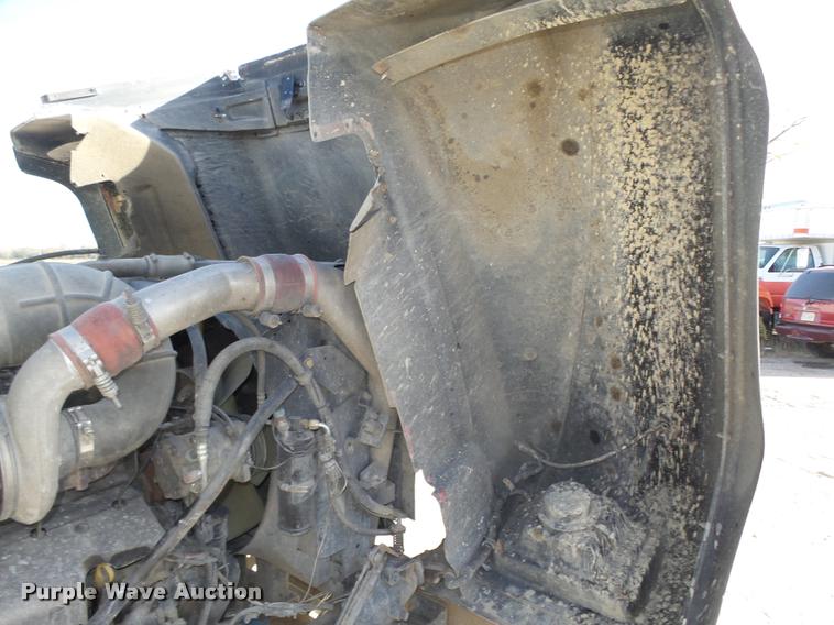 image for item L4111 2000 Mack RD688S dump truck