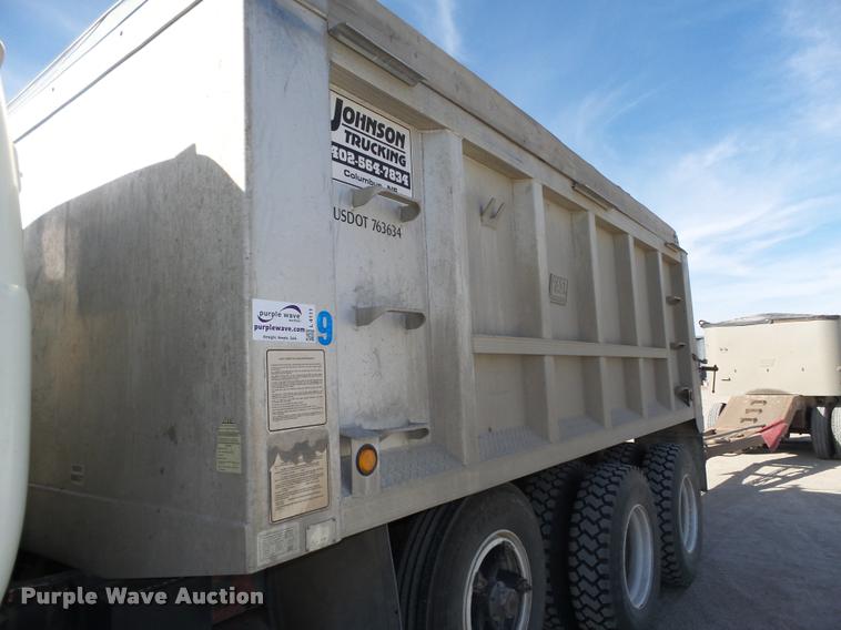 image for item L4111 2000 Mack RD688S dump truck