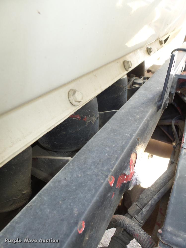 image for item L4111 2000 Mack RD688S dump truck