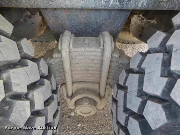 image for item L4111 2000 Mack RD688S dump truck