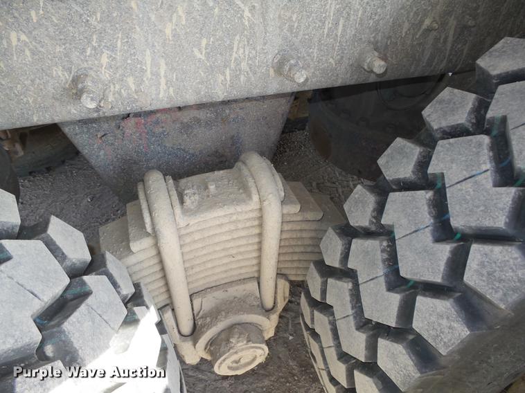 image for item L4111 2000 Mack RD688S dump truck