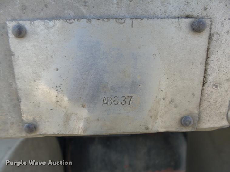 image for item L4111 2000 Mack RD688S dump truck