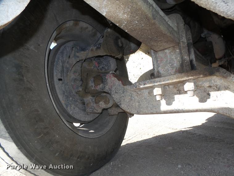 image for item L4111 2000 Mack RD688S dump truck