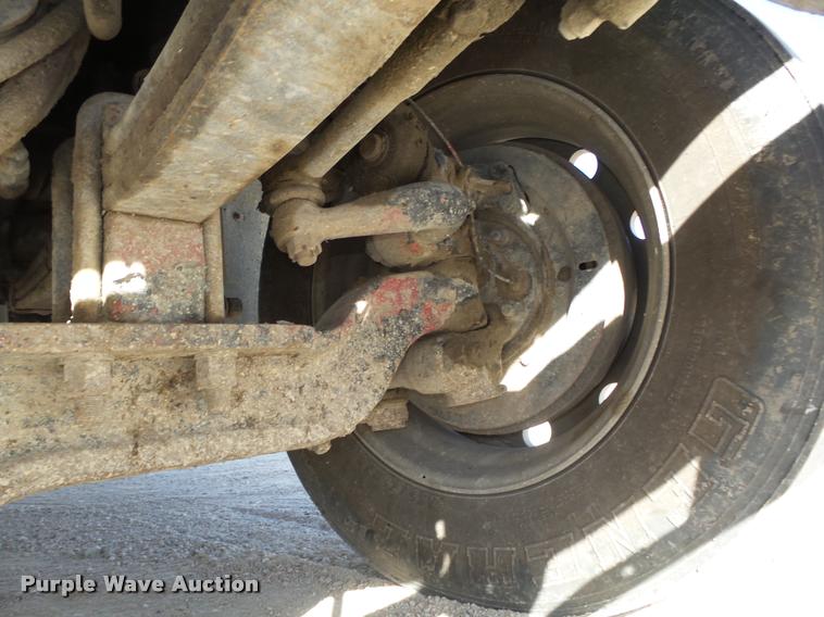 image for item L4111 2000 Mack RD688S dump truck