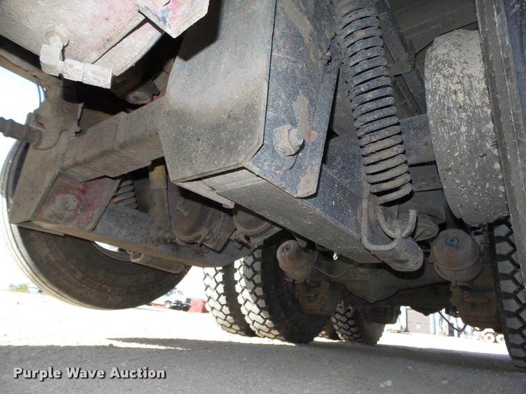 image for item L4111 2000 Mack RD688S dump truck