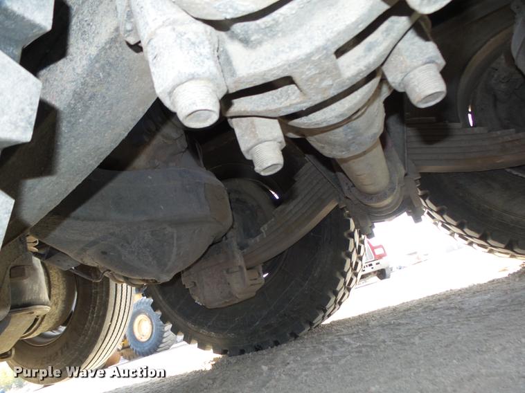 image for item L4111 2000 Mack RD688S dump truck