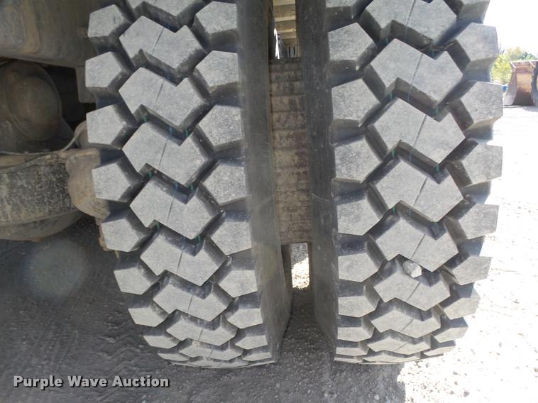 image for item L4111 2000 Mack RD688S dump truck