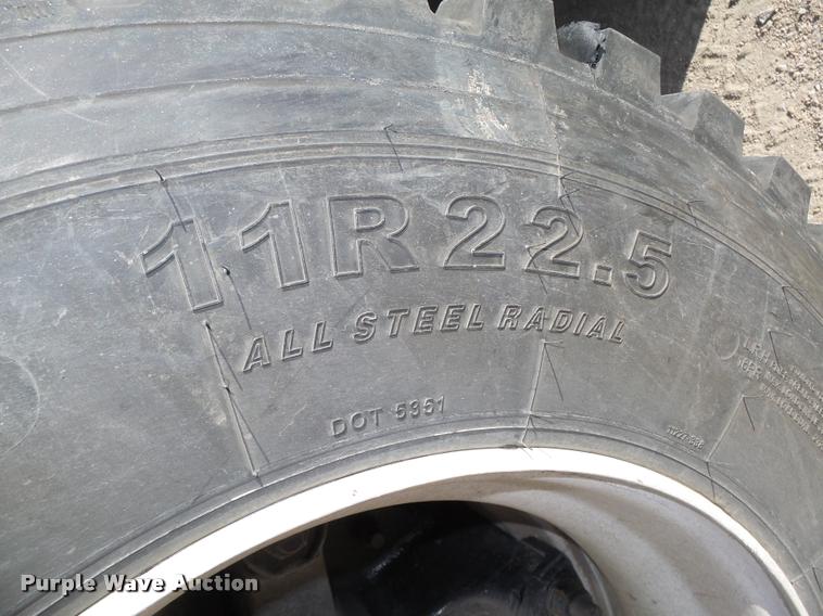 image for item L4111 2000 Mack RD688S dump truck