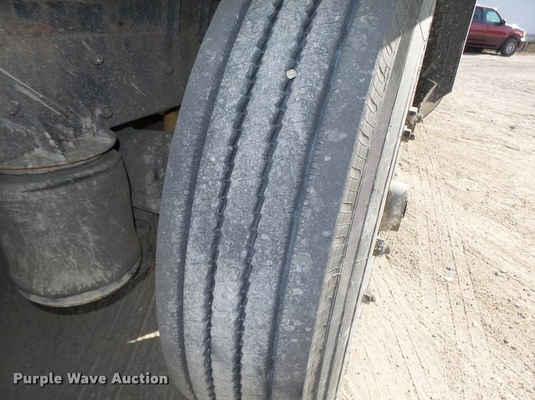 image for item L4111 2000 Mack RD688S dump truck