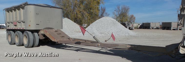 image for item L4112 2000 East 800R end dump pup trailer