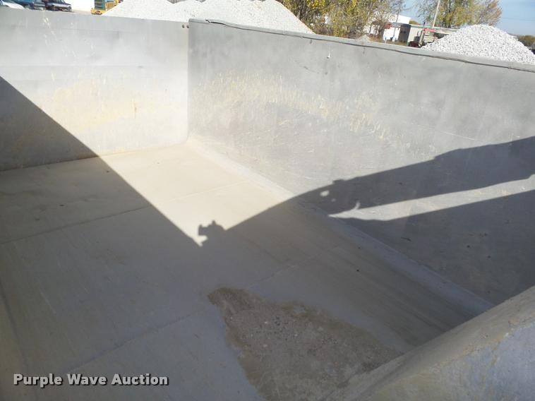 image for item L4112 2000 East 800R end dump pup trailer