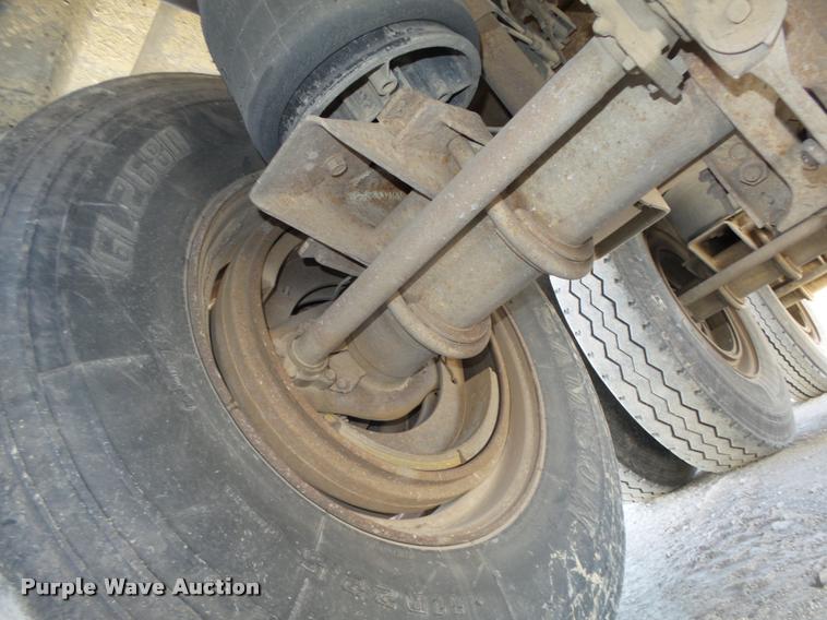 image for item L4112 2000 East 800R end dump pup trailer