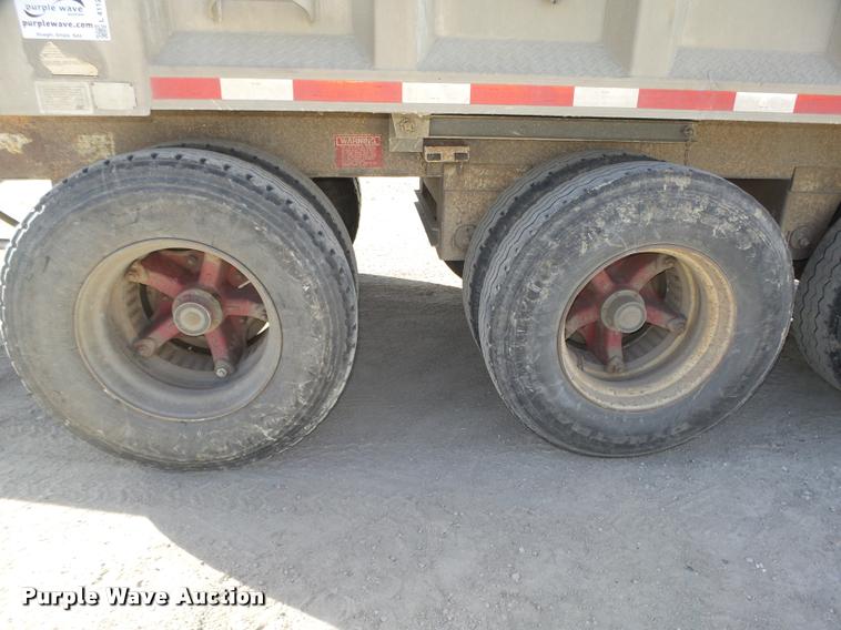 image for item L4112 2000 East 800R end dump pup trailer