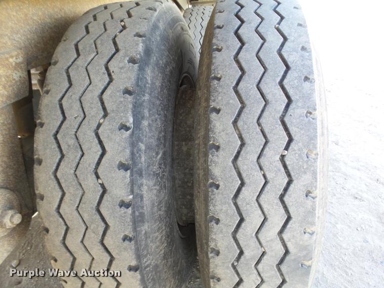 image for item L4112 2000 East 800R end dump pup trailer