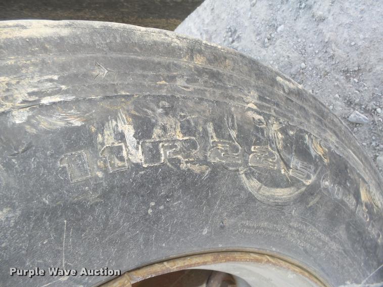 image for item L4112 2000 East 800R end dump pup trailer