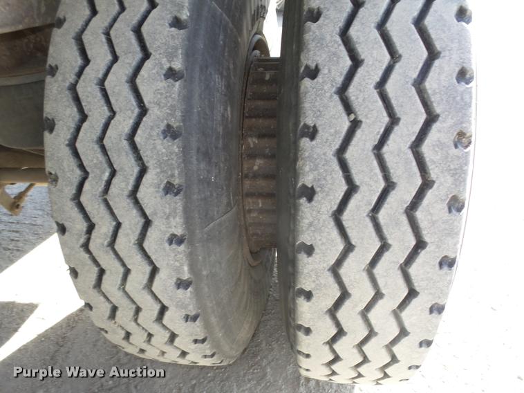 image for item L4112 2000 East 800R end dump pup trailer