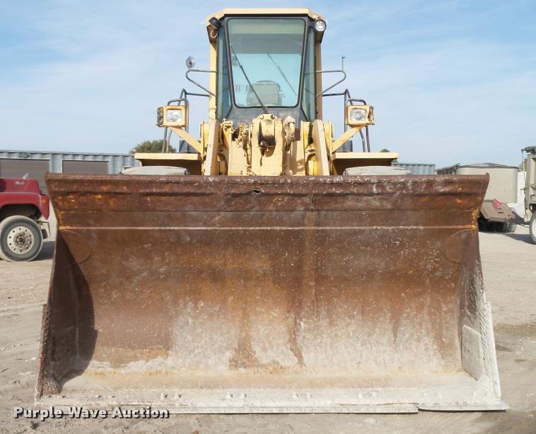image for item L4113 Komatsu WA500-1 wheel loader