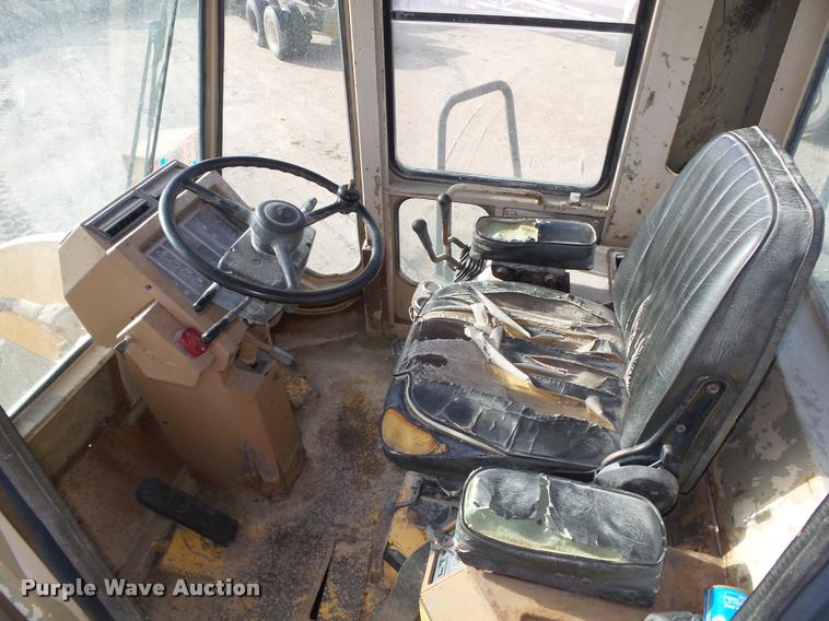 image for item L4113 Komatsu WA500-1 wheel loader