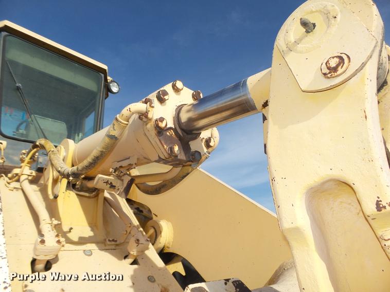 image for item L4113 Komatsu WA500-1 wheel loader