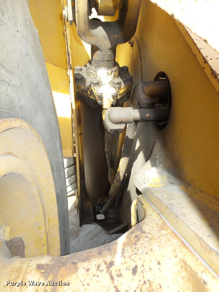 image for item L4113 Komatsu WA500-1 wheel loader