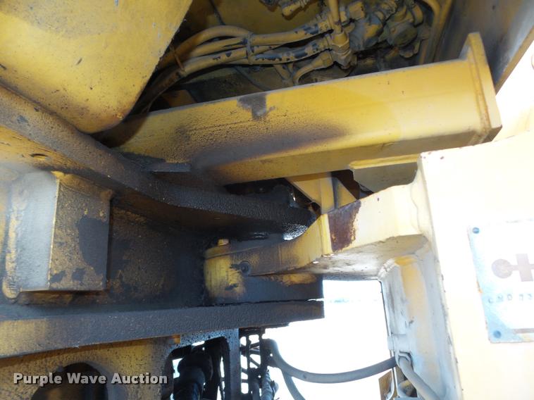 image for item L4113 Komatsu WA500-1 wheel loader