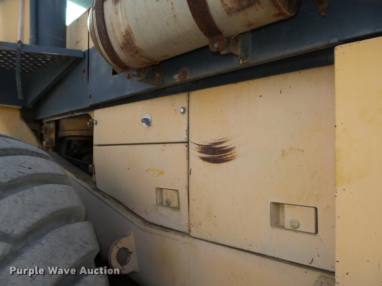 image for item L4113 Komatsu WA500-1 wheel loader