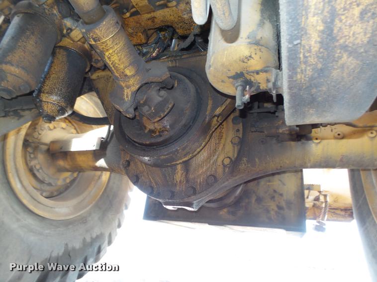 image for item L4113 Komatsu WA500-1 wheel loader