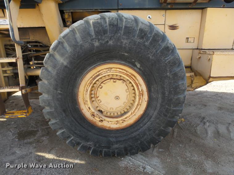 image for item L4113 Komatsu WA500-1 wheel loader
