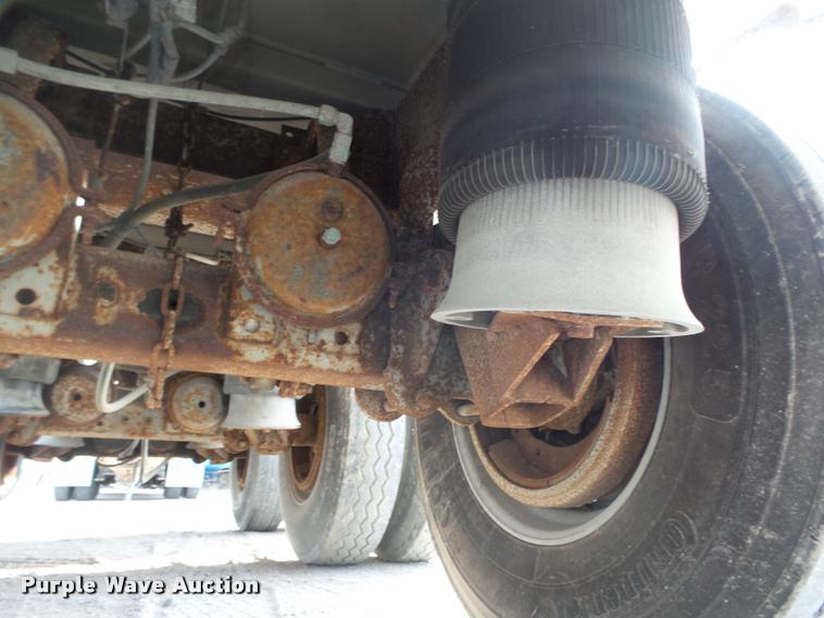 image for item L4119 1990 Fruehauf aluminum end dump pup trailer