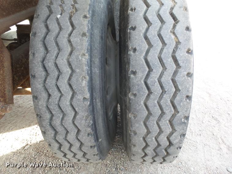 image for item L4119 1990 Fruehauf aluminum end dump pup trailer