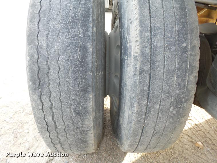 image for item L4119 1990 Fruehauf aluminum end dump pup trailer