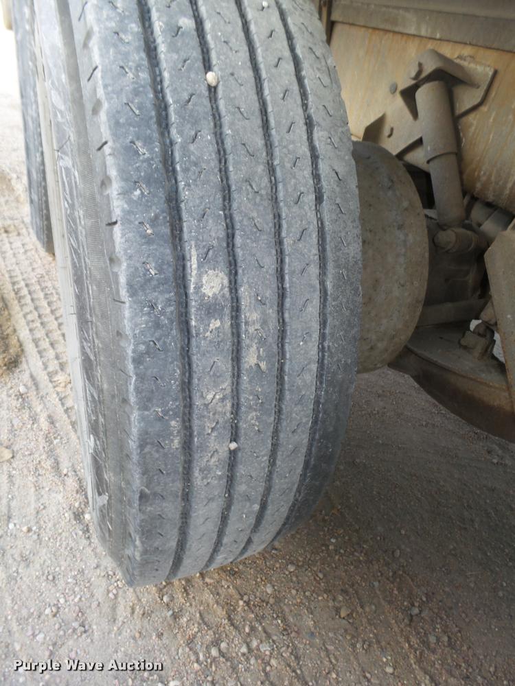 image for item L4120 1998 Mack CH613 dump truck