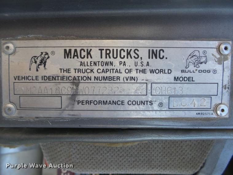 image for item L4120 1998 Mack CH613 dump truck